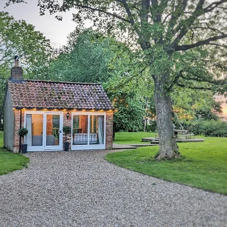 The Old Forge Villa Bishop Wilton Exterior photo